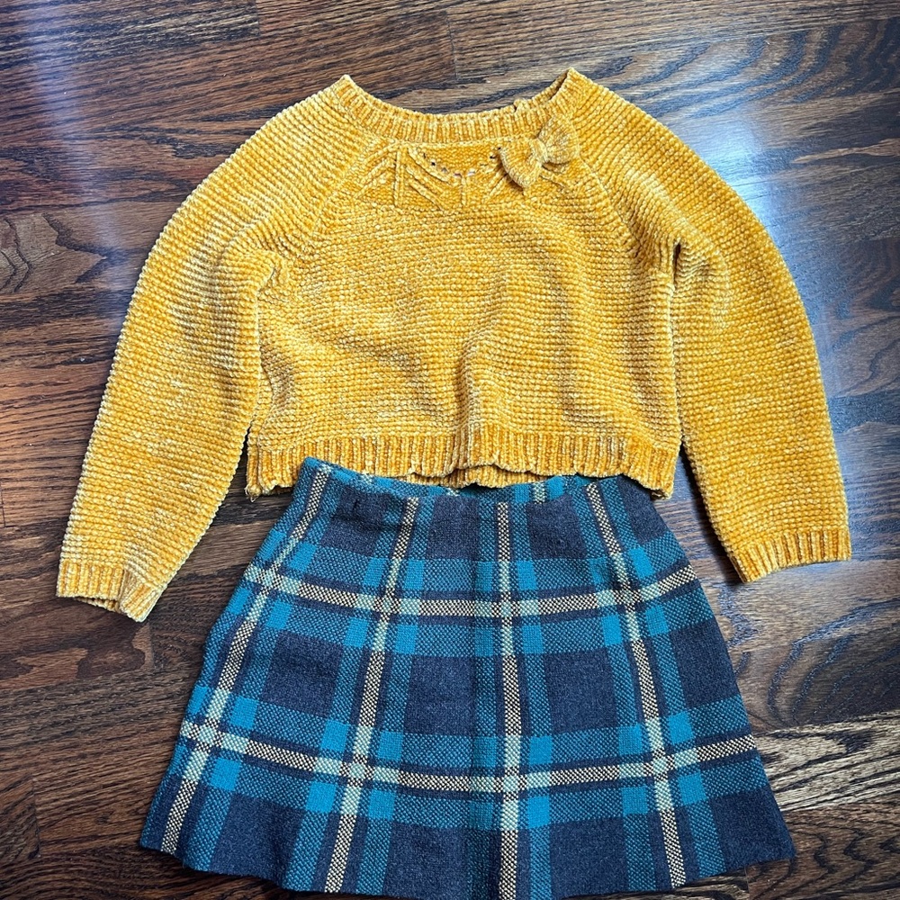 Tommy Bahama Sweatshirt and skirt set